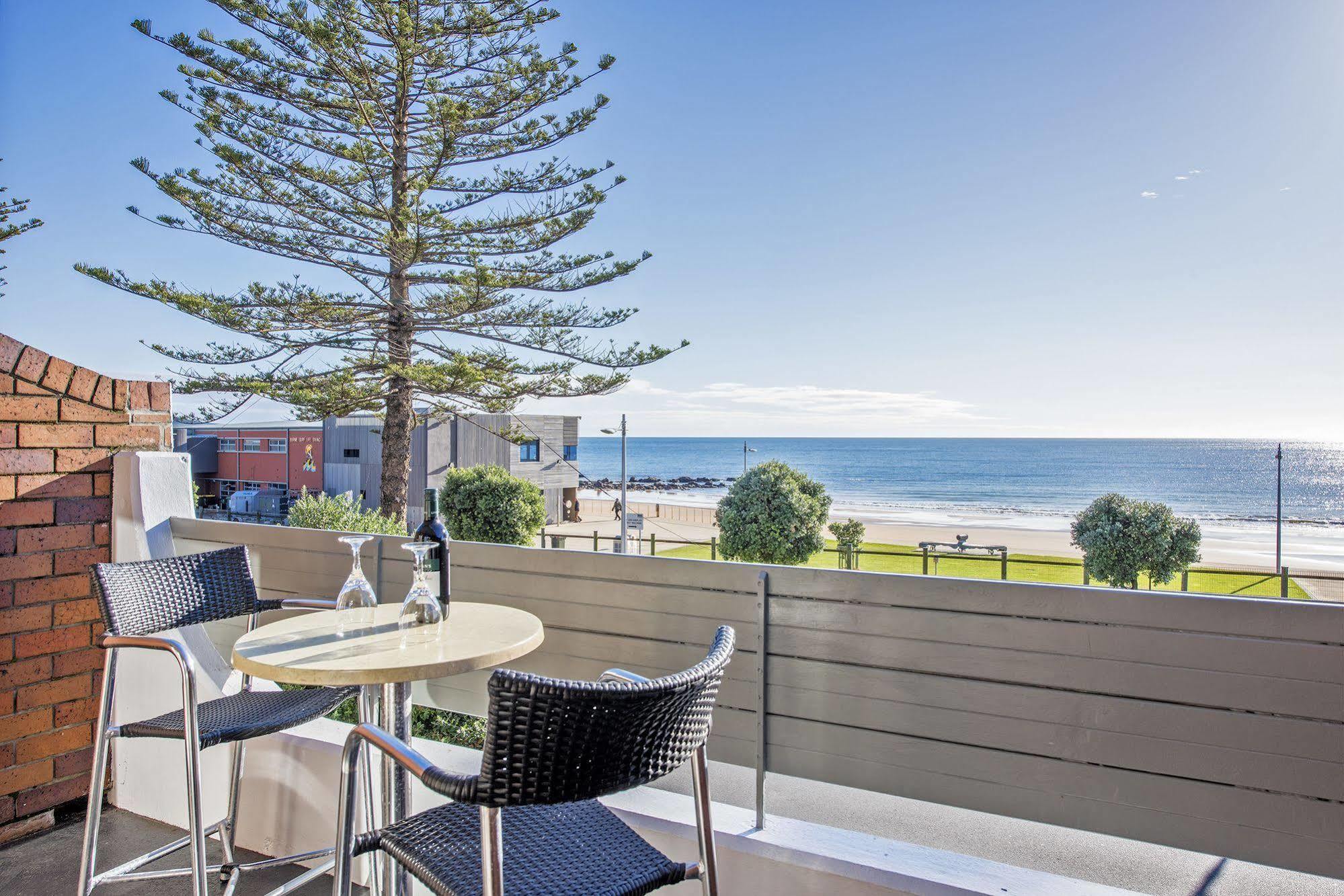 Beachfront Voyager Motor Inn Burnie Kültér fotó